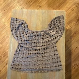 Lulu’s Off the shoulder top